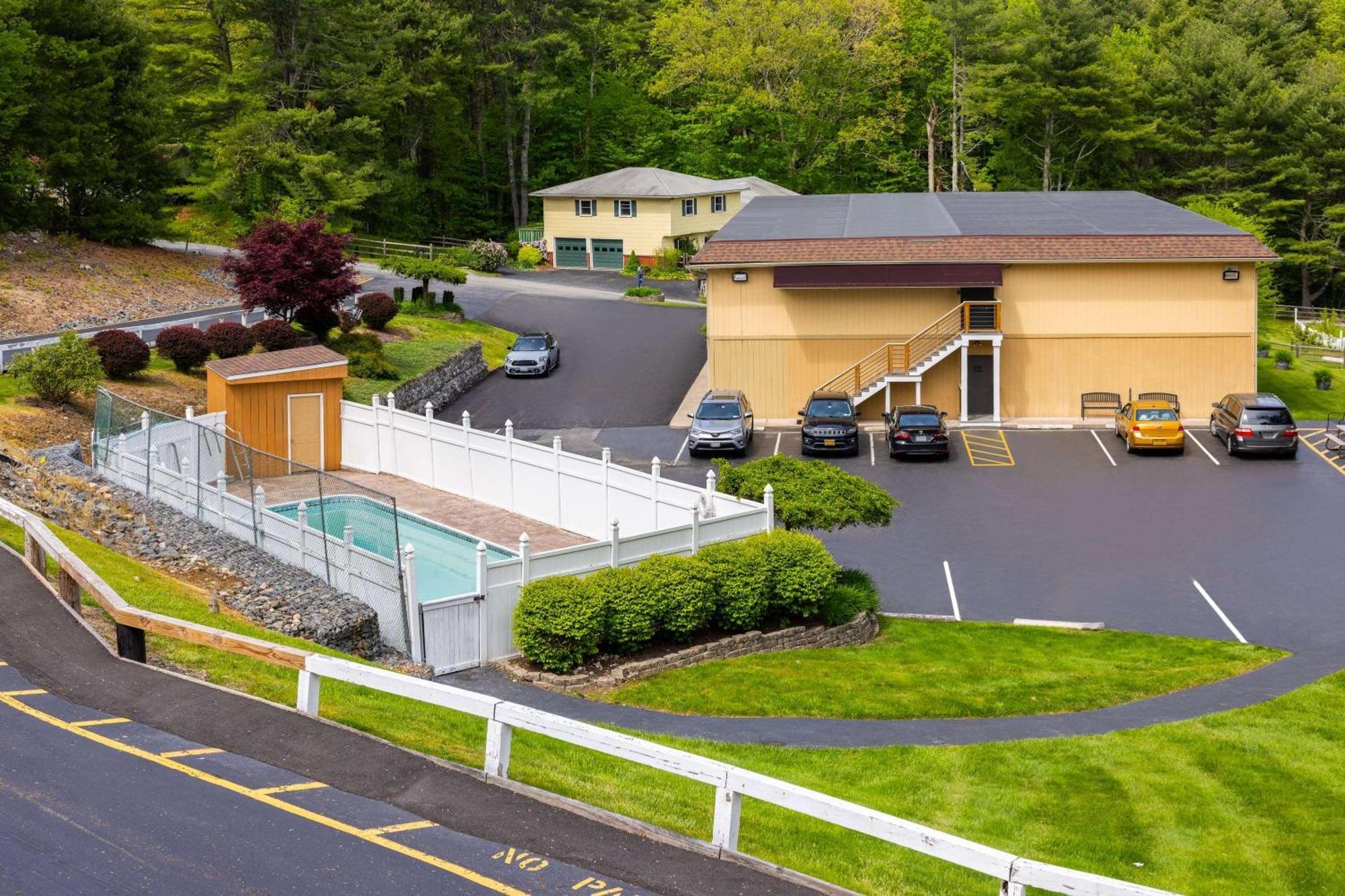 Days By Wyndham Hotel Wurtsboro